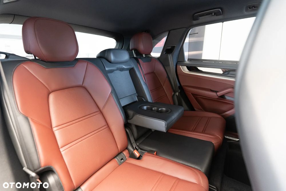 Porsche Cayenne - 13