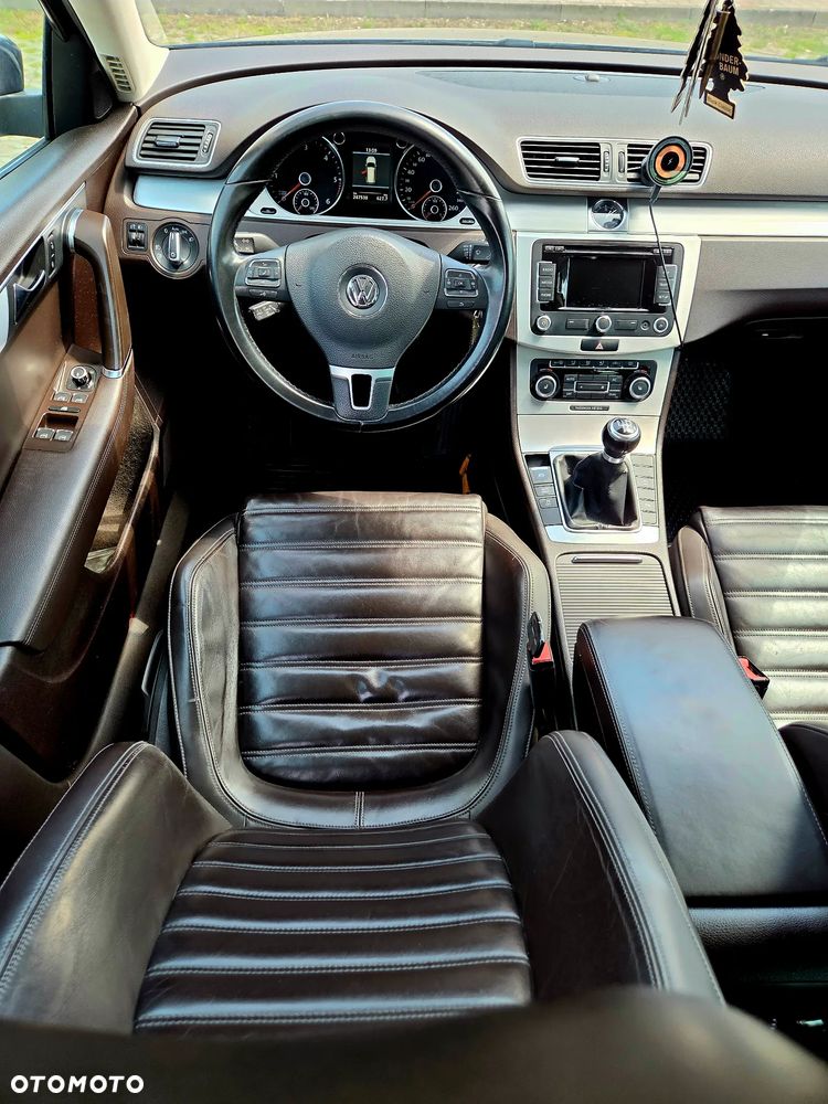 Volkswagen Passat - 7