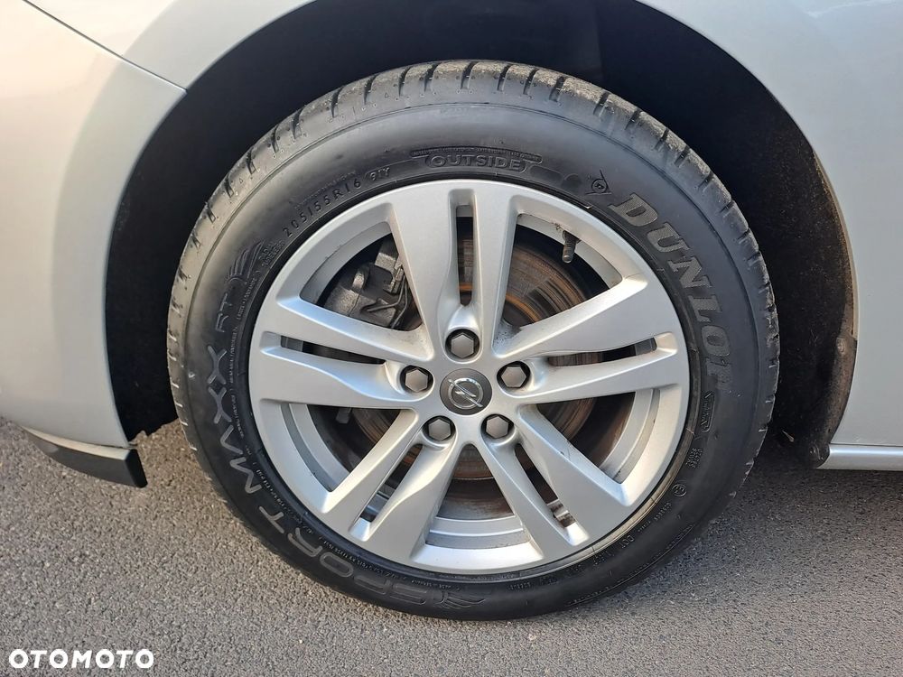 Opel Astra 1.6 D Automatik Start/Stop Dynamic - 17