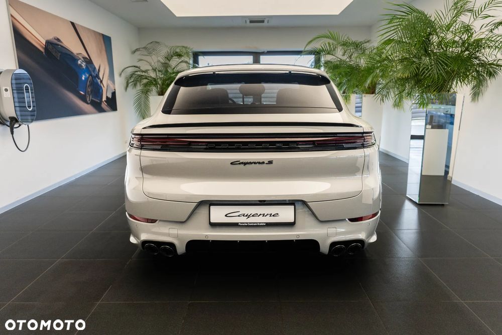 Porsche Cayenne S E-Hybrid PHEV Black Edition - 6
