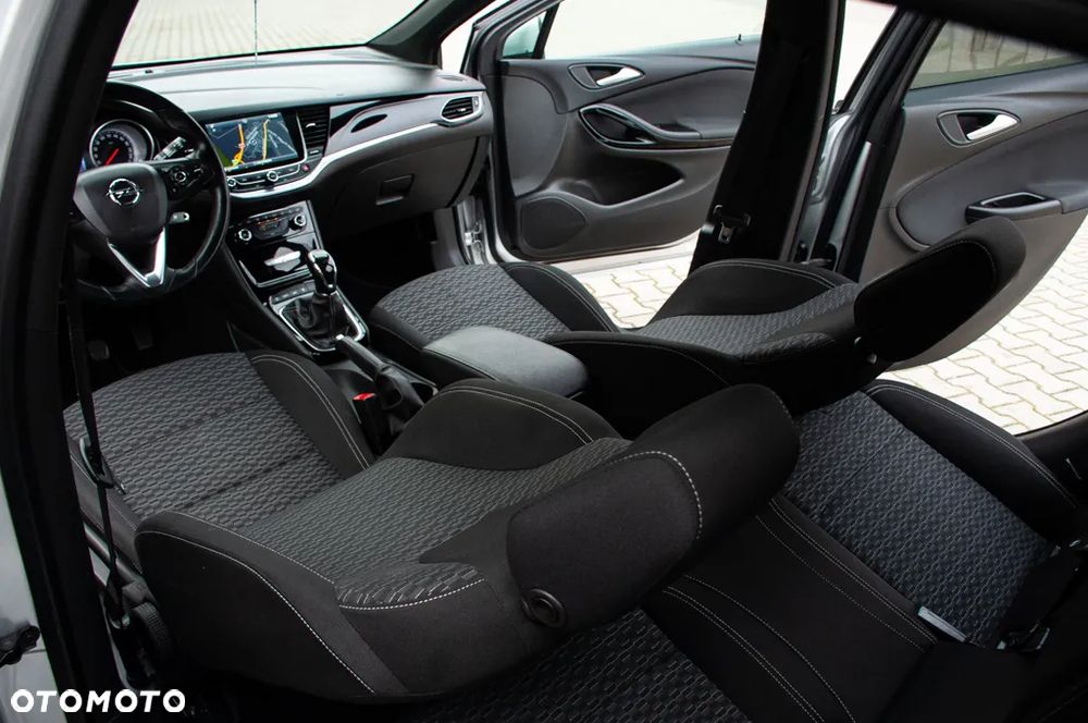 Opel Astra 1.4 Turbo Innovation - 29