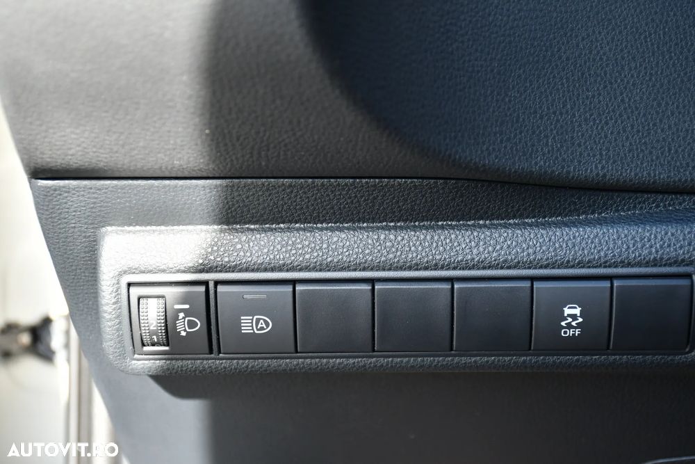 Toyota Corolla 1.8 Business Edition - 20