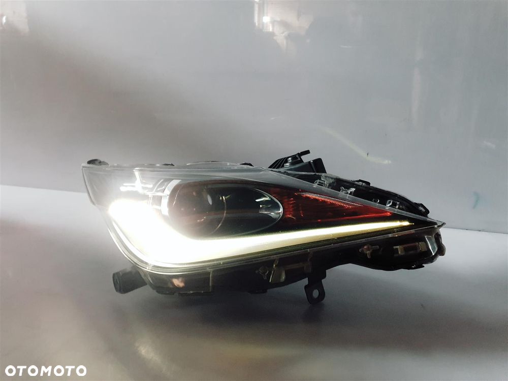 TOYOTA AYGO II 14r+ PRAWA LAMPA PRZÓD SOCZEWKA LED ORY EU !!! 0H17 - 3
