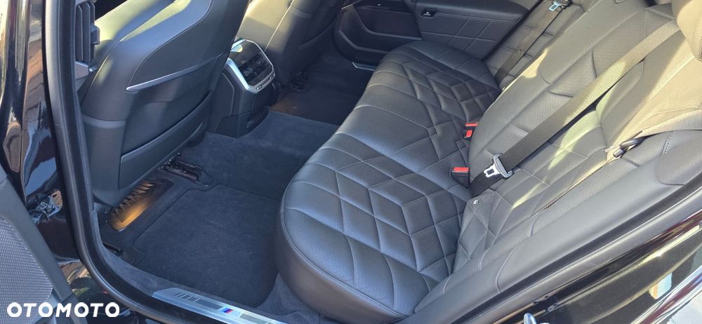 BMW Seria 7 - 13