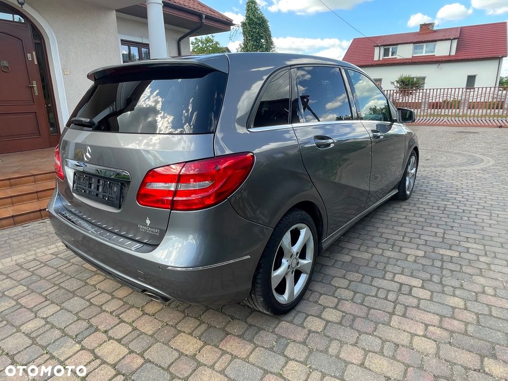 Mercedes-Benz Klasa B 180 Peak Edition - 7