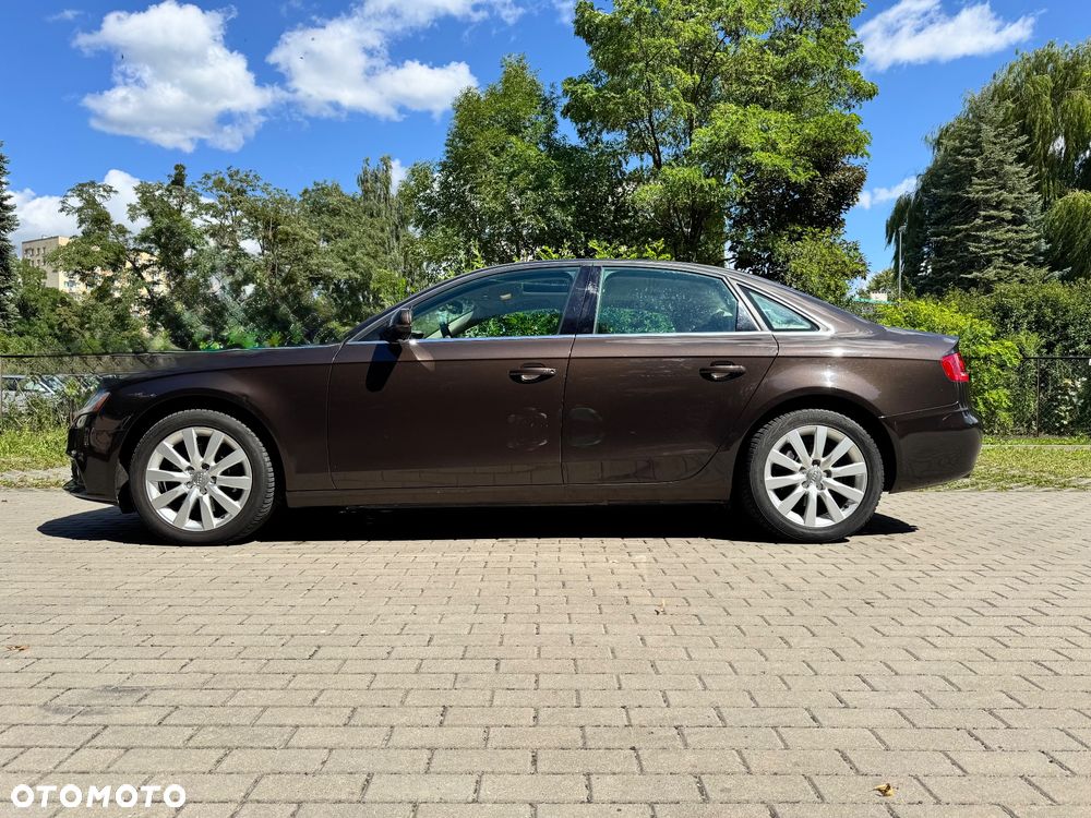 Audi A4 Limousine - 9