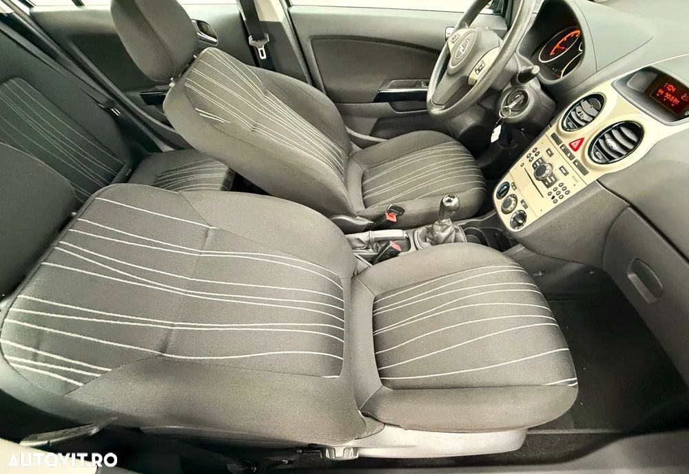 Opel Corsa 1.2i Essentia - 15