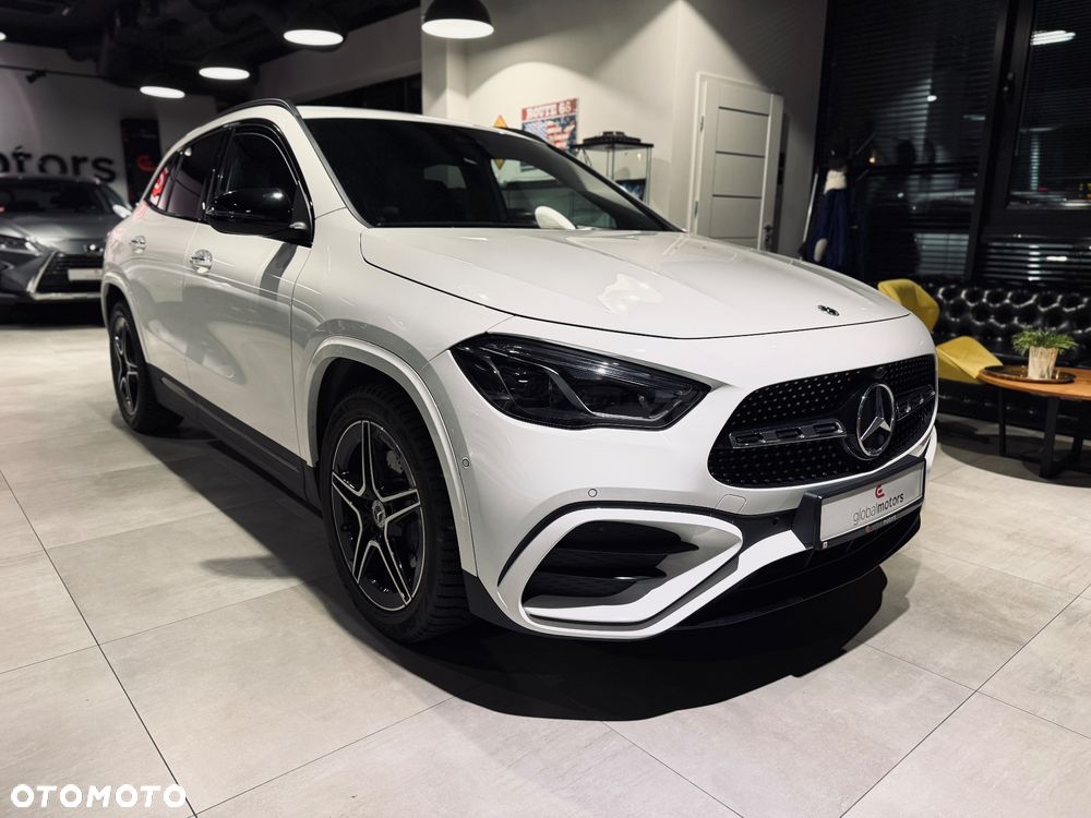 Mercedes-Benz GLA 200 d AMG Line - 2