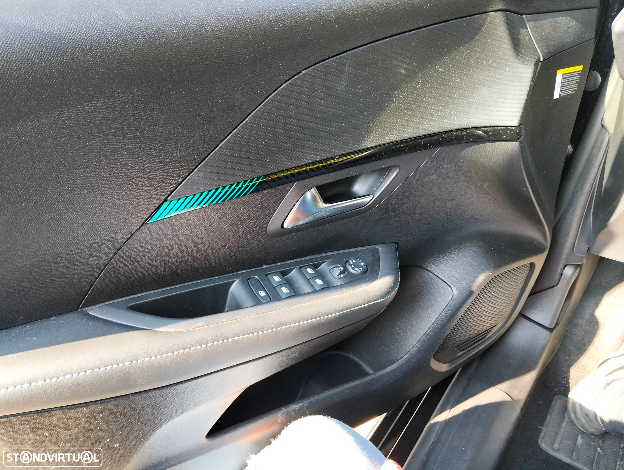 Peugeot 208 PureTech 130 EAT8 Allure Pack - 16