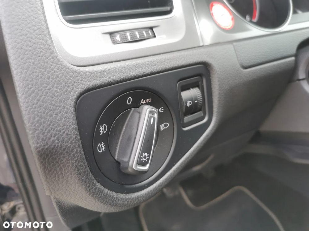 Volkswagen Golf 2.0 TDI 4Motion BlueMotion Technology Lounge - 18