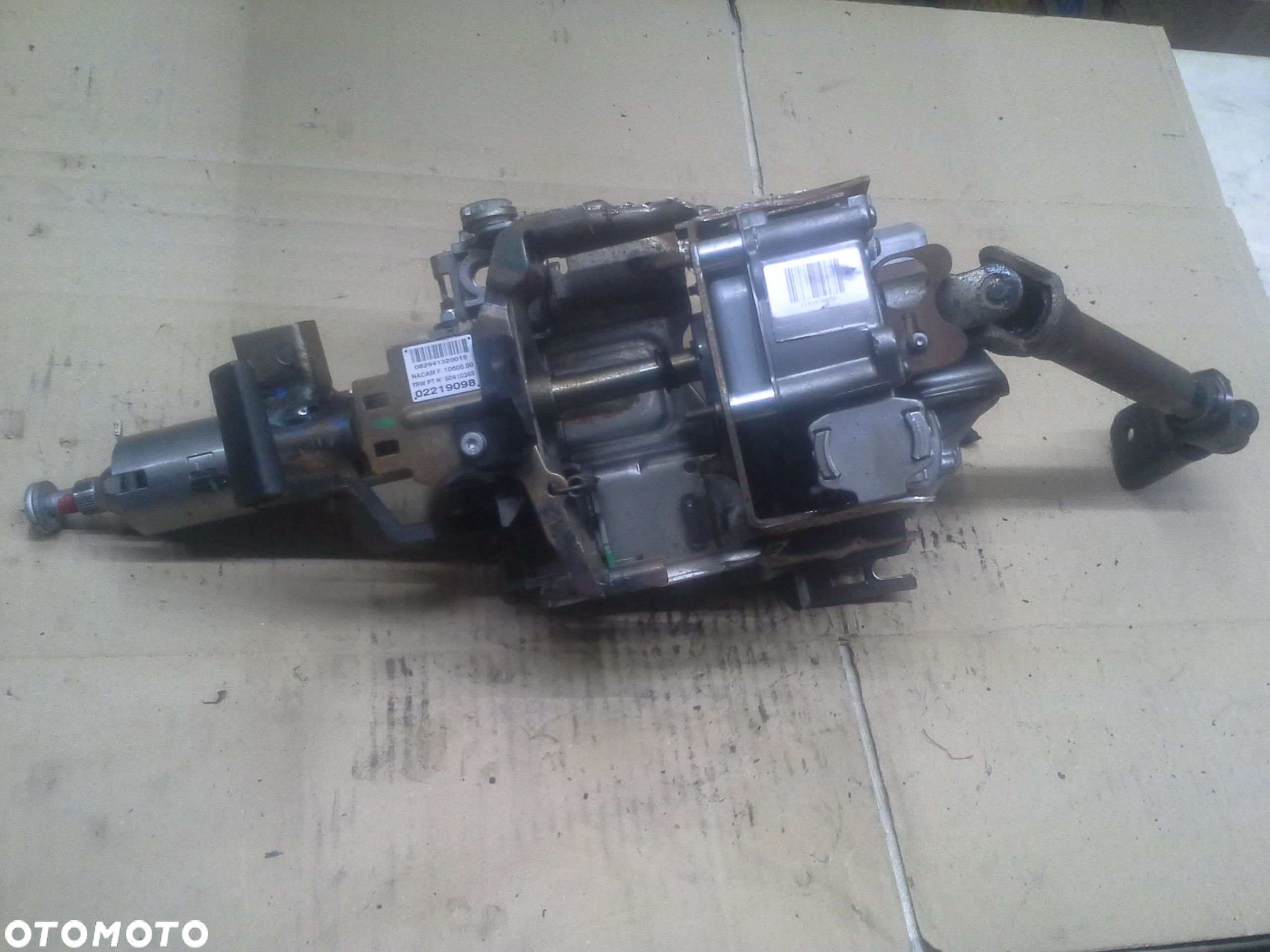Renault Clio III wspomaganie elektryczne TRW 8200937929-G - 1
