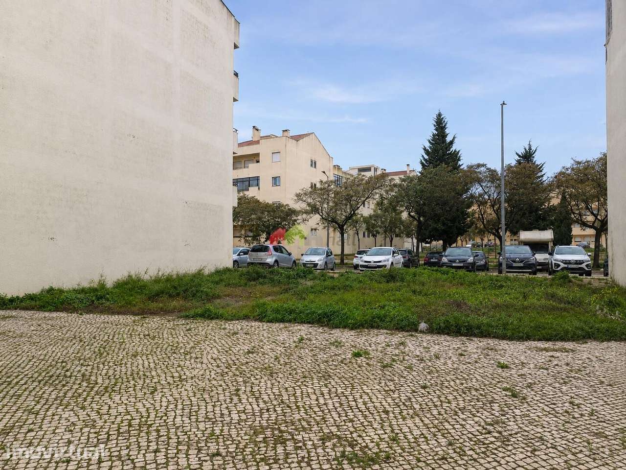 Lote de terreno urbano no Pinhal Novo com 228 m2 para construção de ed - Grande imagem: 5/10