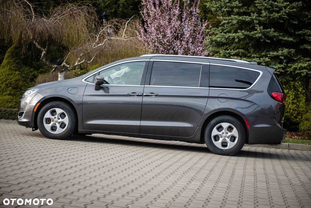 Chrysler Pacifica - 7