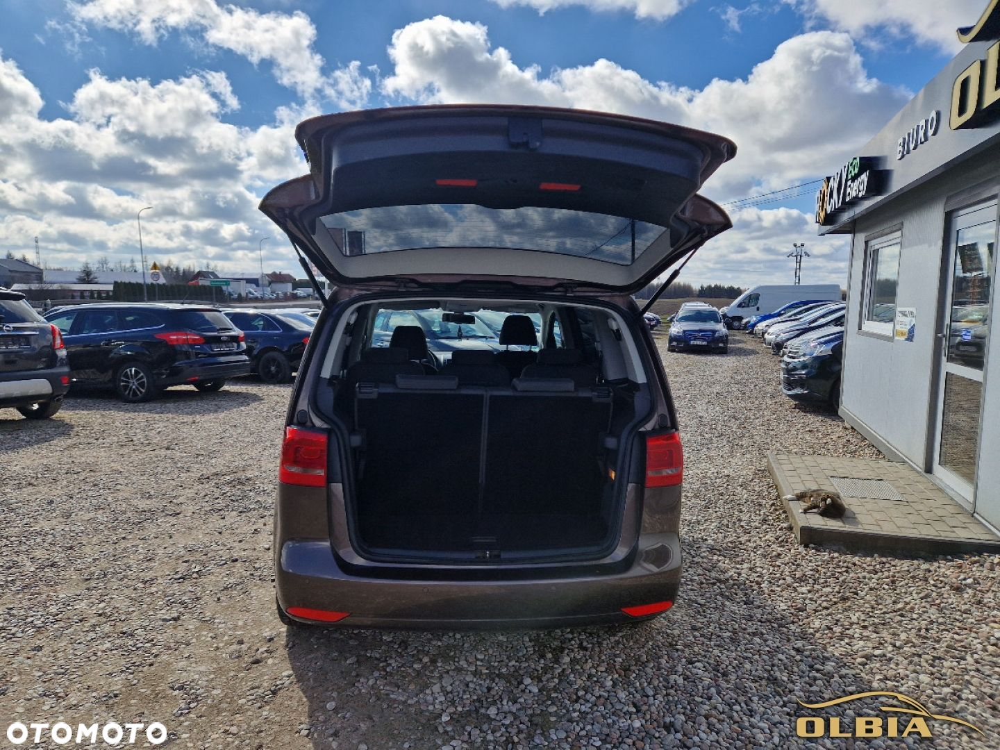 Volkswagen Touran - 15