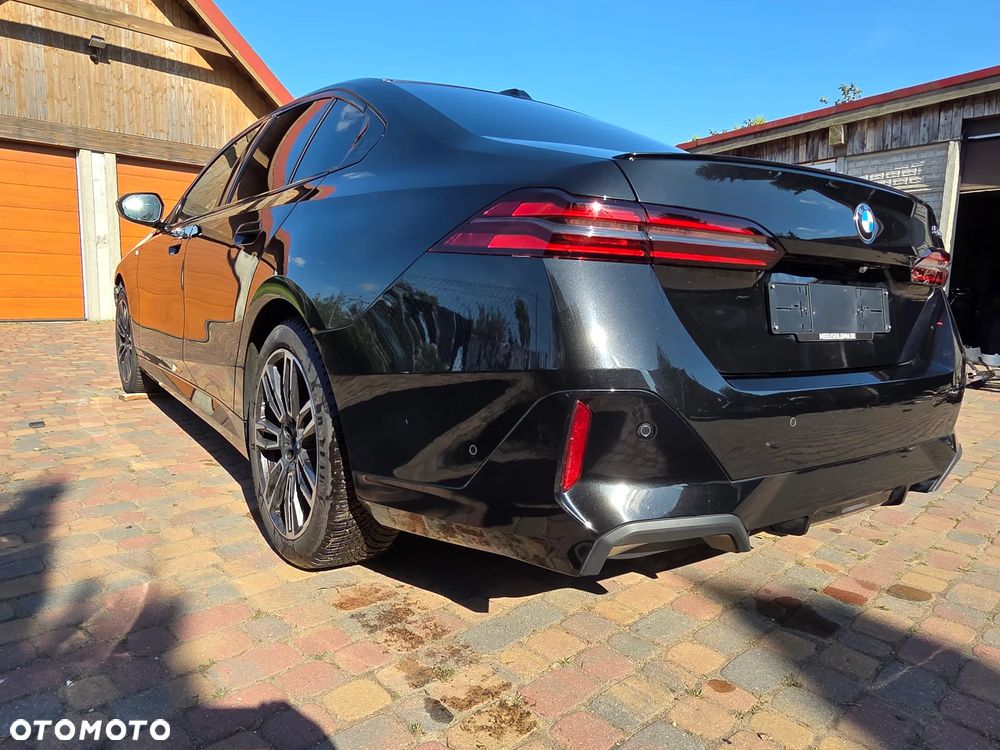 BMW Seria 5 520i M Sport Edition - 3