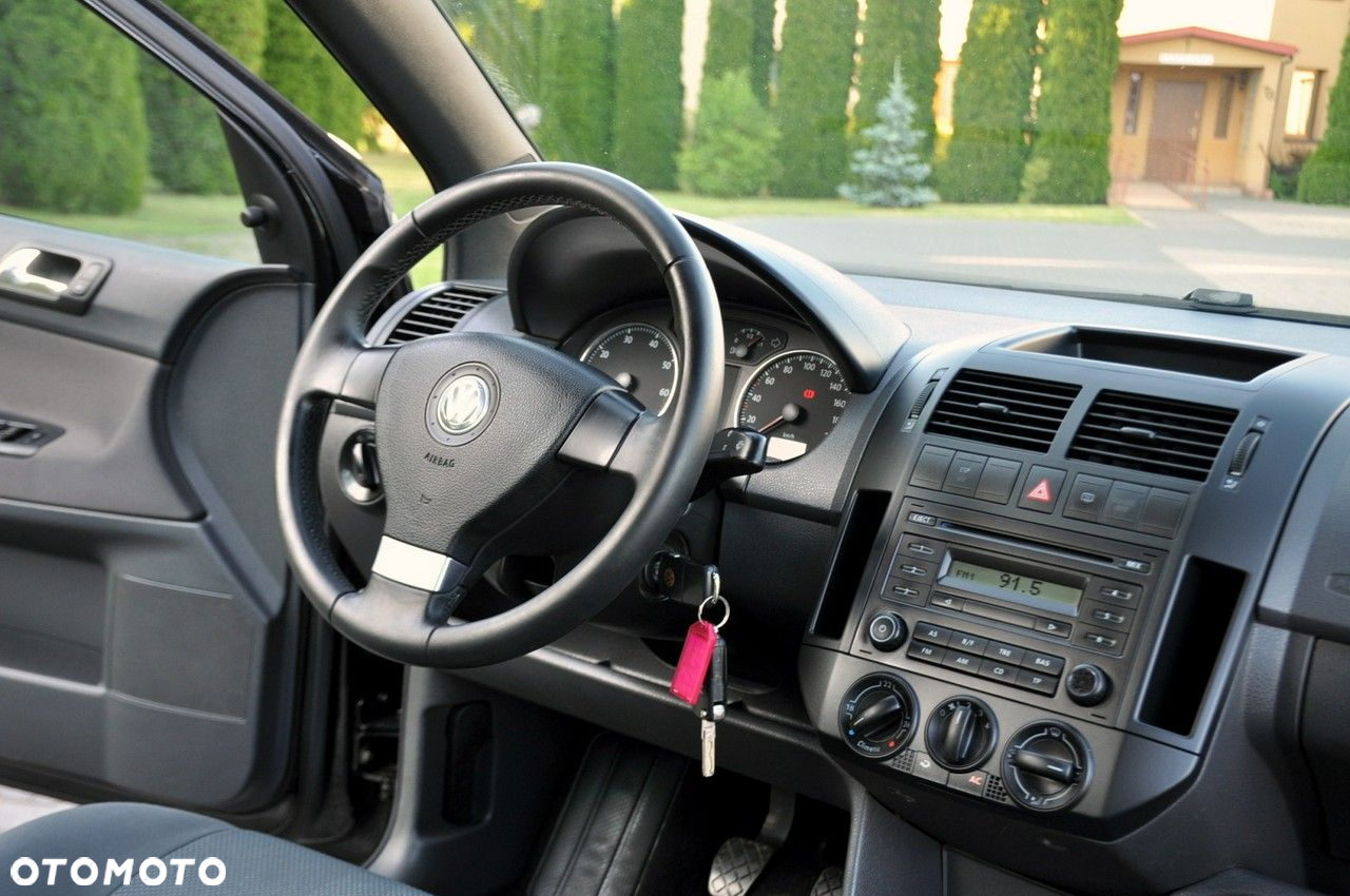 Volkswagen Polo - 26