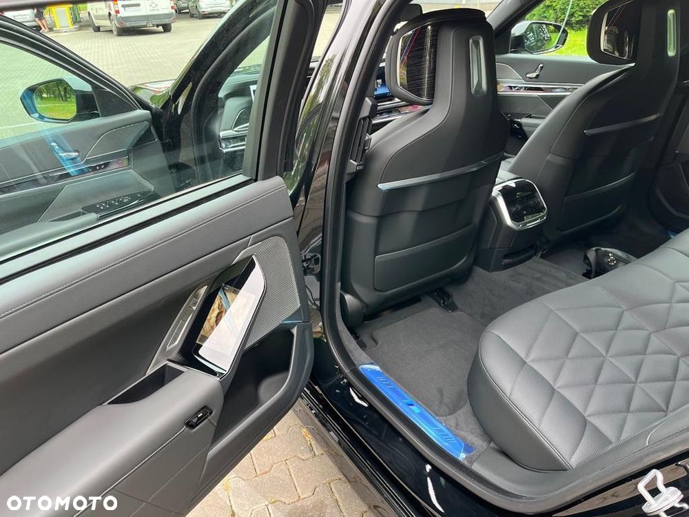 BMW Seria 7 740d xDrive sport - 13