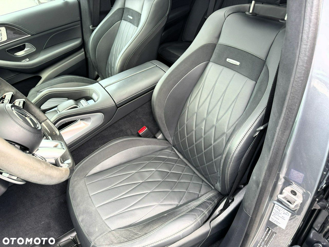 Mercedes-Benz GLE - 12