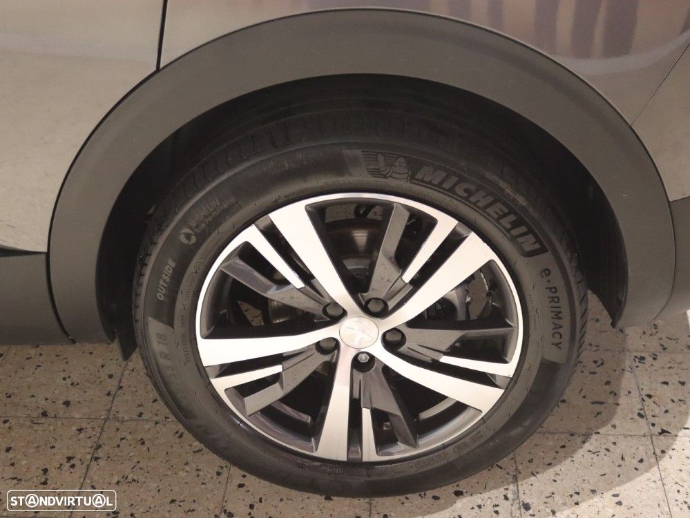 Peugeot 5008 1.5 BlueHDi Allure Pack EAT8 - 39