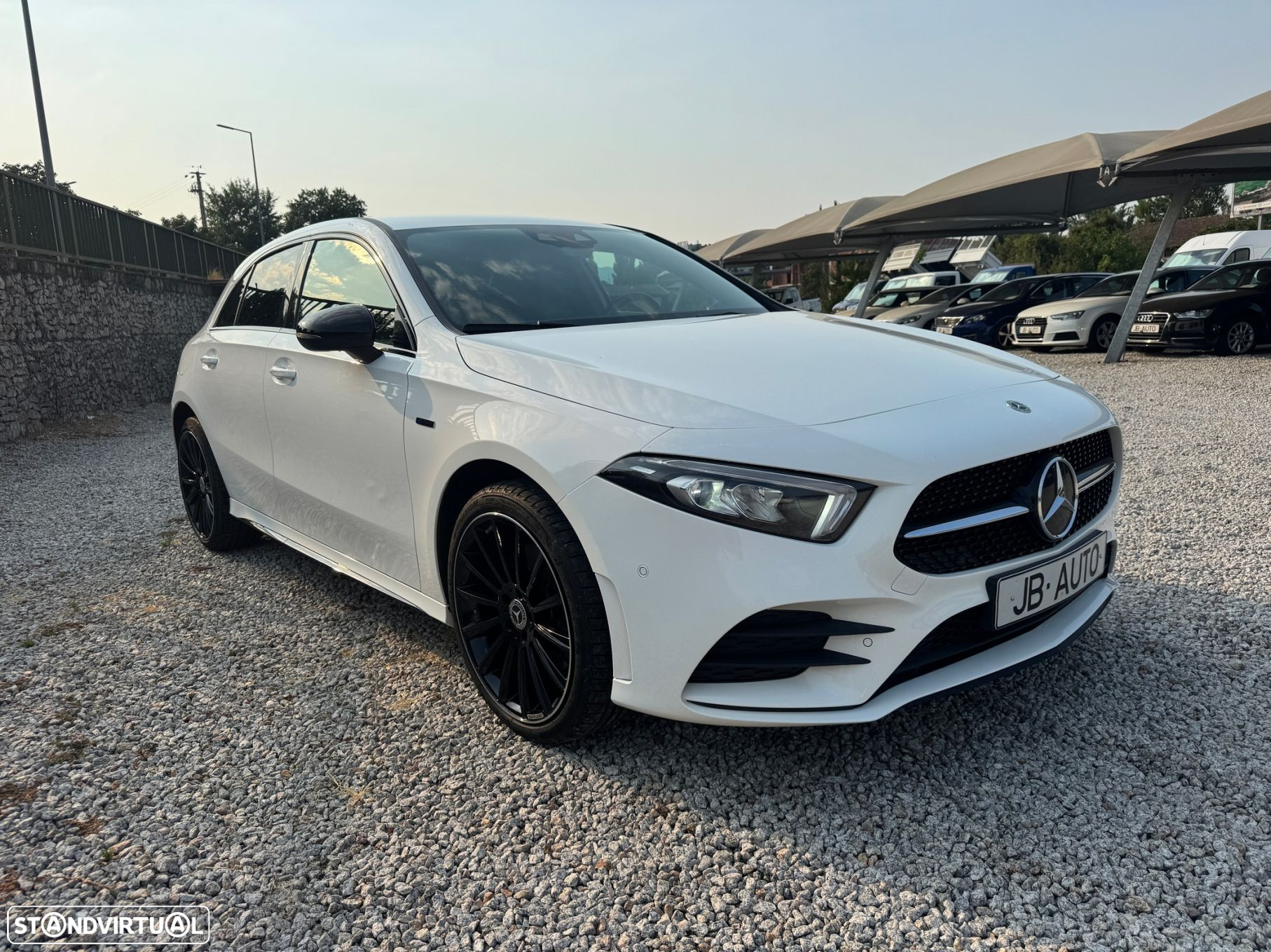 Mercedes-Benz A 250 e AMG Line - 3