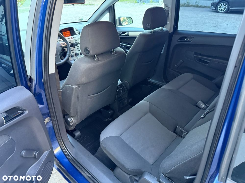 Opel Zafira 1.6 Enjoy - 30