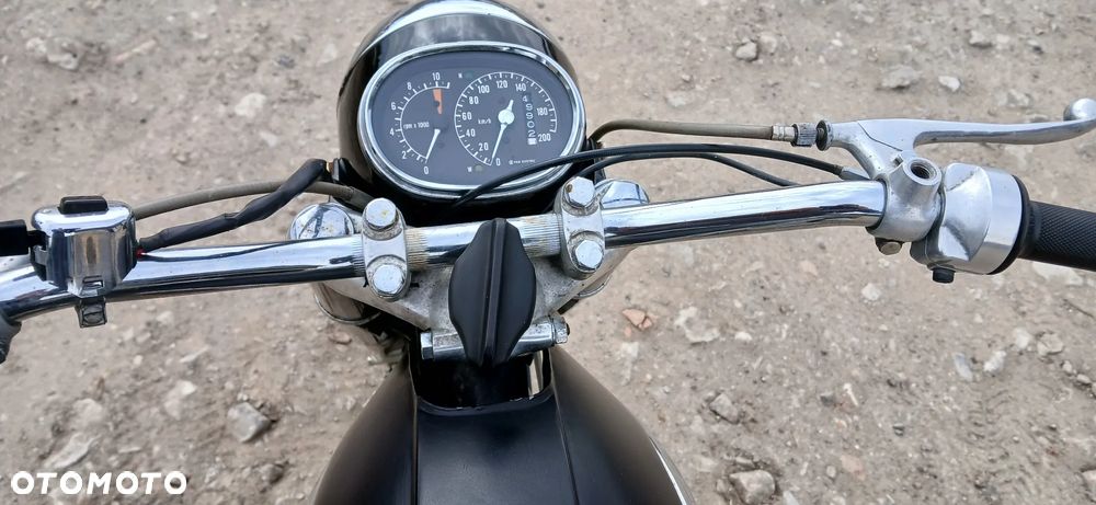 Honda CB - 16