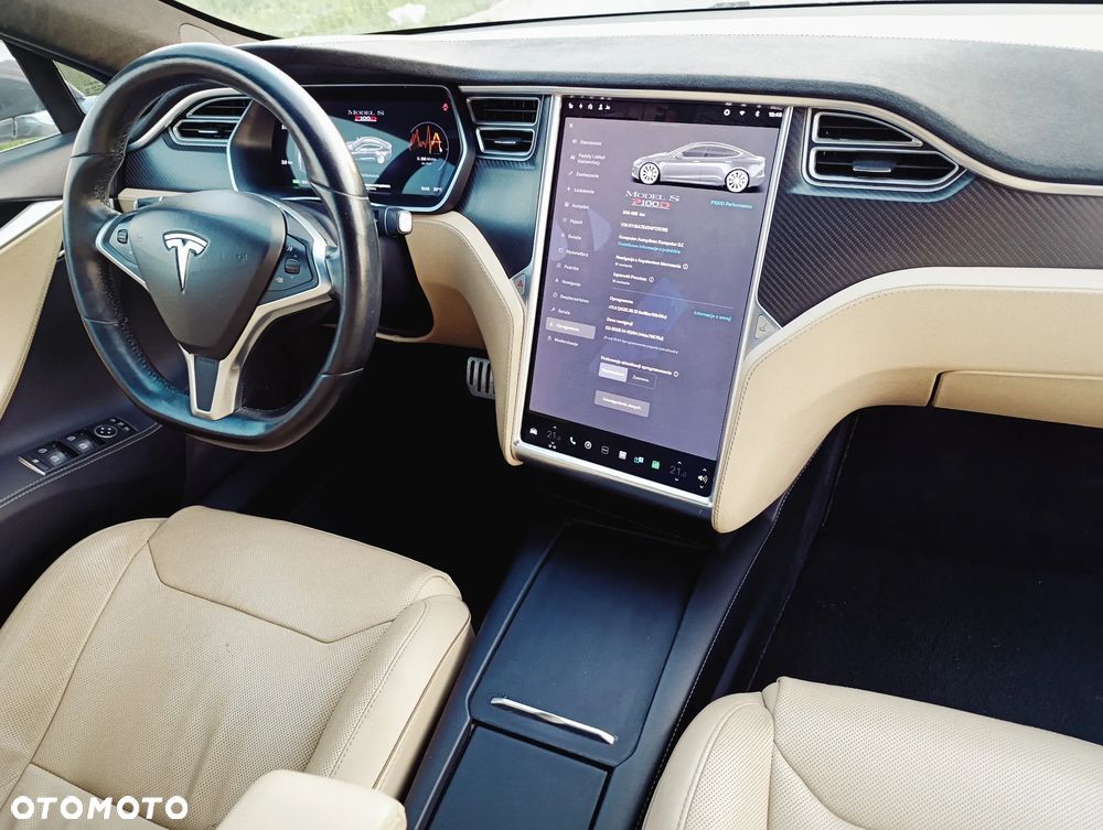 Tesla Model S - 3