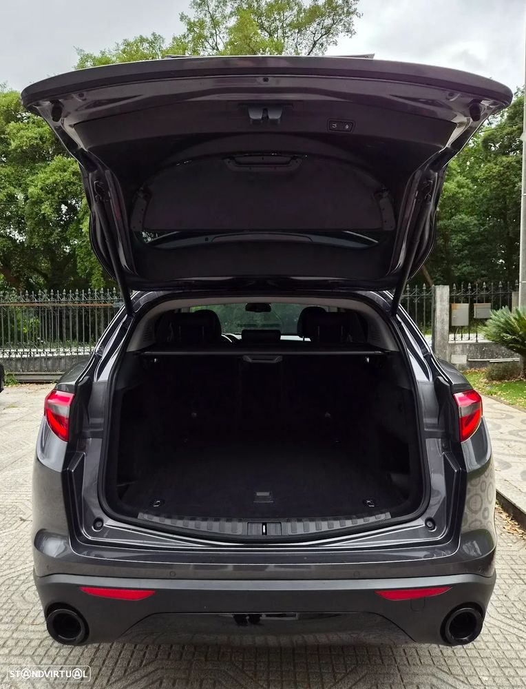 Alfa Romeo Stelvio 2.2 D Super AT8 - 12