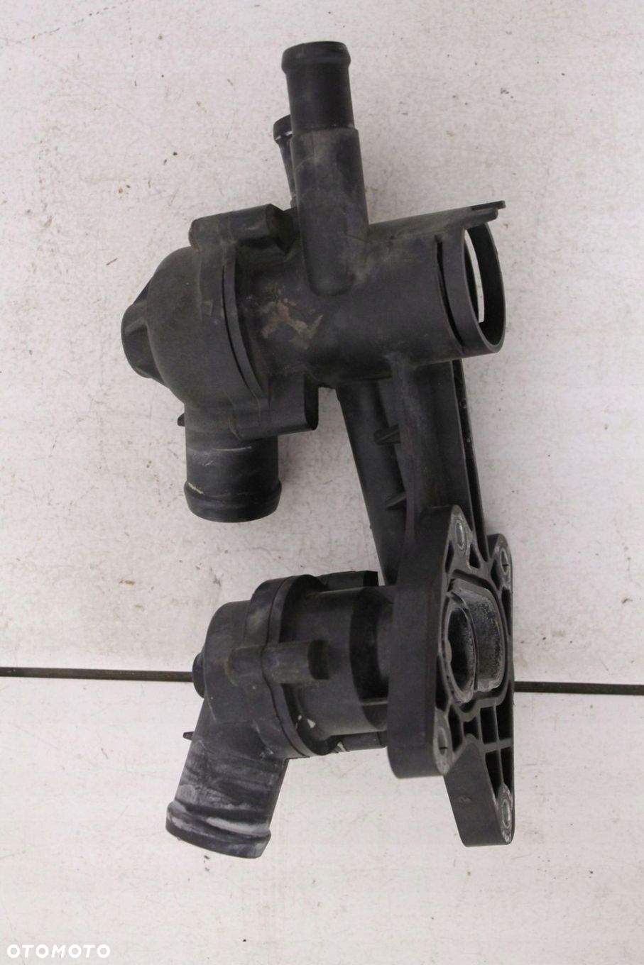 OBUDOWA TERMOSTATU VW GOLF V 5 1.6 B 03C121111H - 3