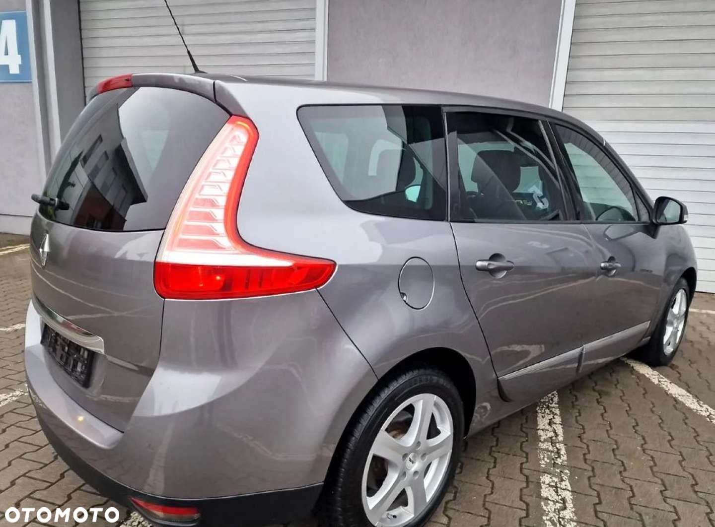 Renault Grand Scenic - 2