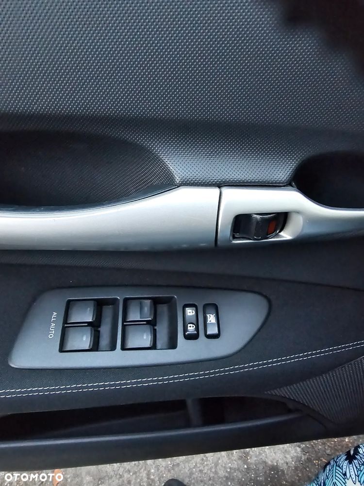 Toyota Auris 1.8 HSD Prestige NAVI - 13