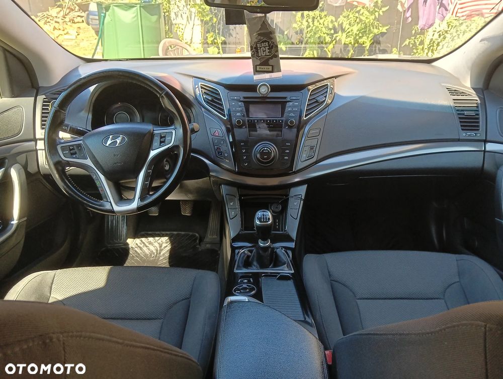 Hyundai i40 1.7 CRDi Comfort + - 18