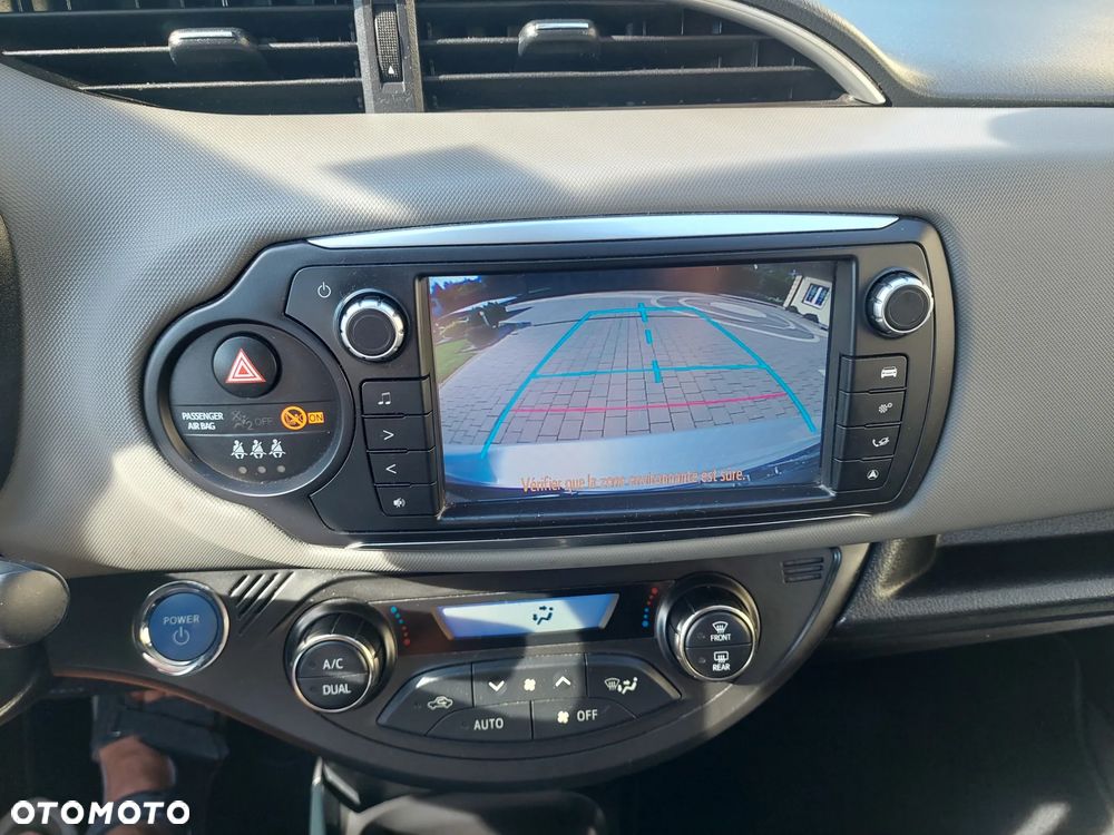 Toyota Yaris - 12