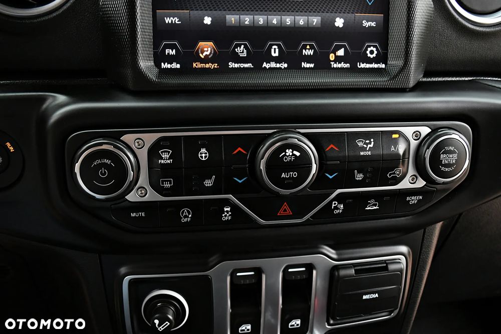 Jeep Wrangler GME 2.0 Turbo Sahara - 29