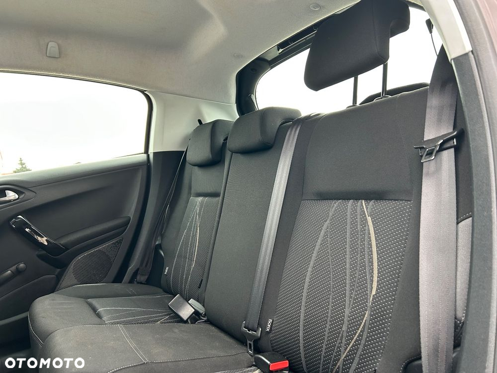 Peugeot 208 1.2 VTi Style - 14