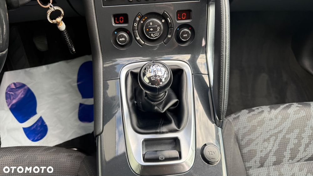 Peugeot 3008 1.6 HDi Trendy - 15