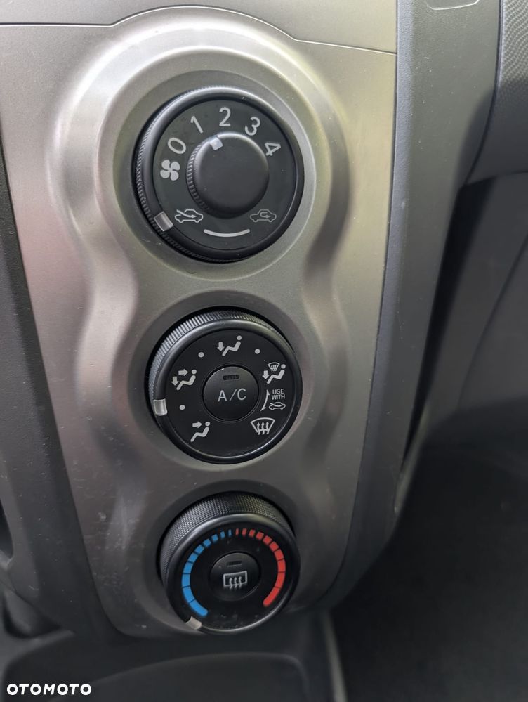 Toyota Yaris - 28