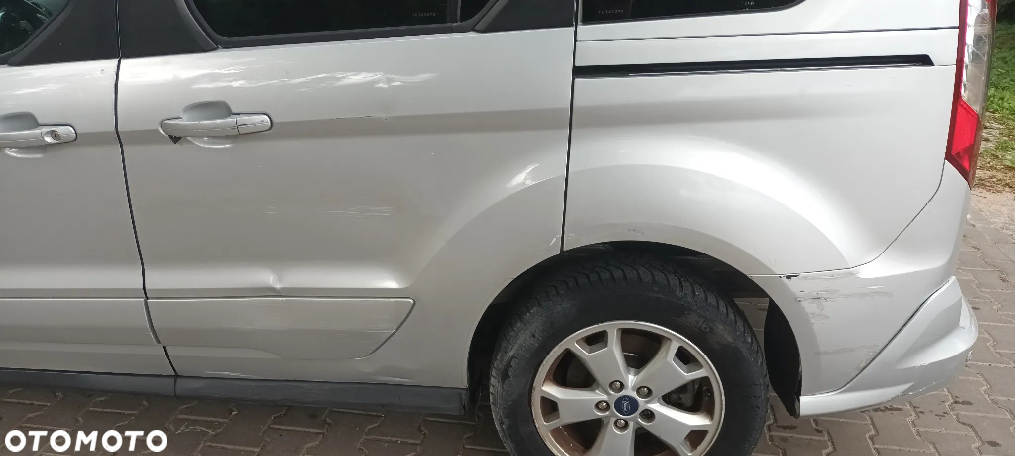 Ford Tourneo Connect Grand - 9