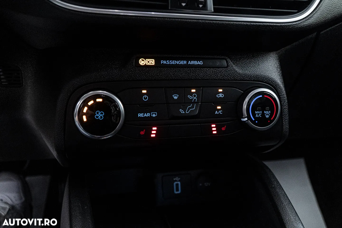 Ford Focus 1.5 EcoBoost Start-Stopp-System Aut. ACTIVE - 11