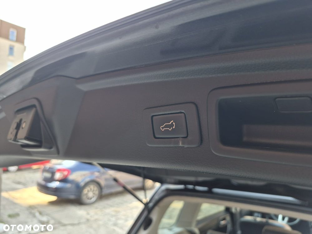 Subaru Forester 2.0 XT Platinum Lineartronic - 29