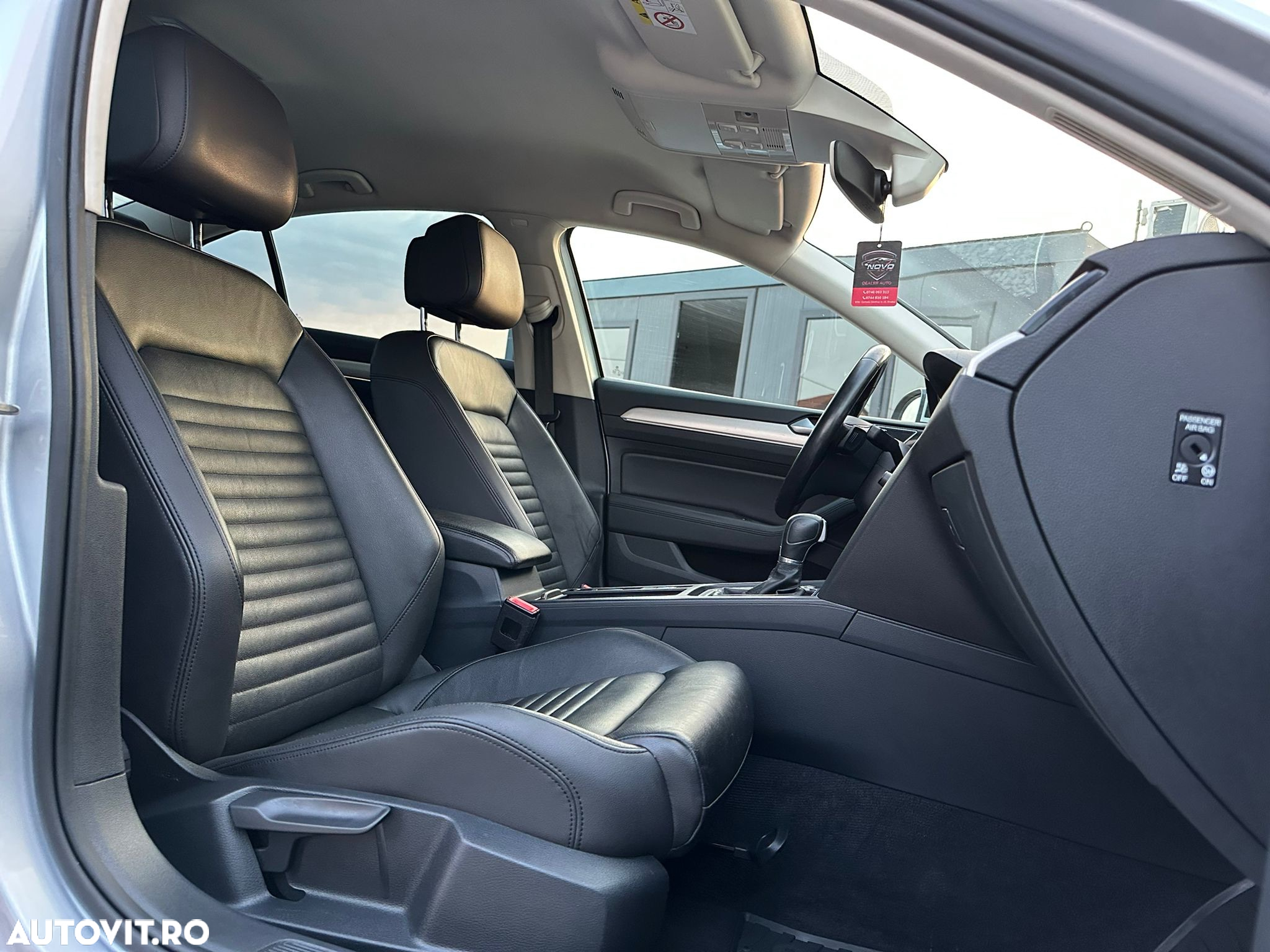 Volkswagen Passat 2.0 TDI DSG Highline - 27