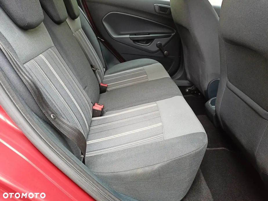 Ford Fiesta - 10