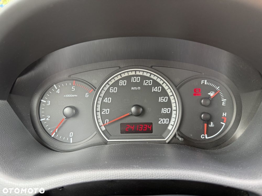 Suzuki Swift - 5