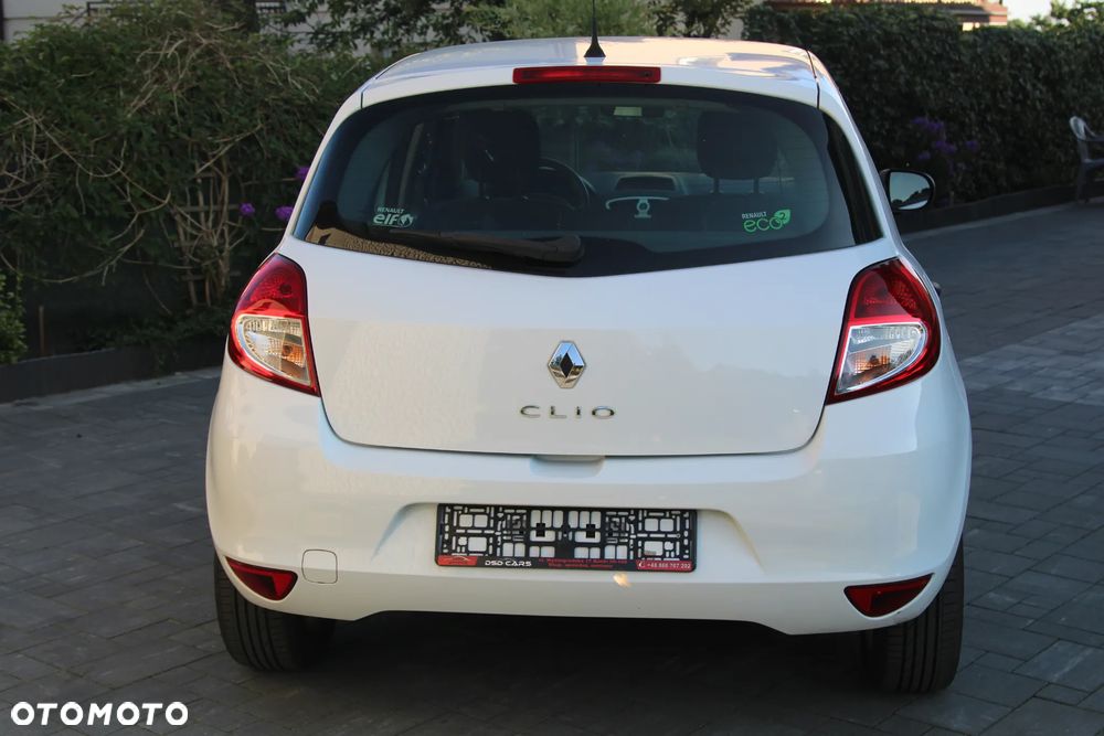 Renault Clio 1.2 16V 75 Yahoo - 8