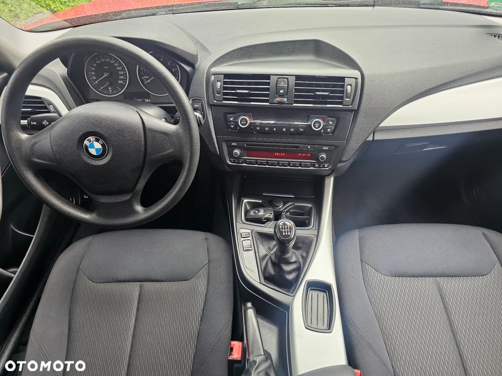 BMW Seria 1 116i - 9