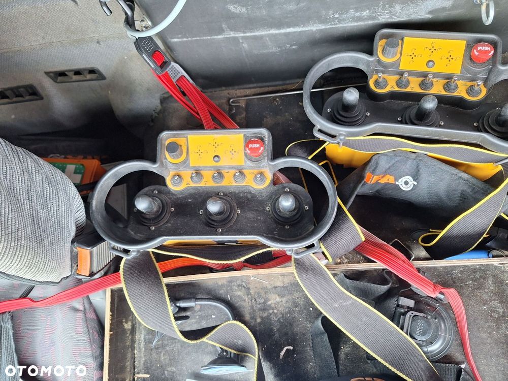 Iveco Eurotrakker 260E38 6X4 + Cifa 32 - 24