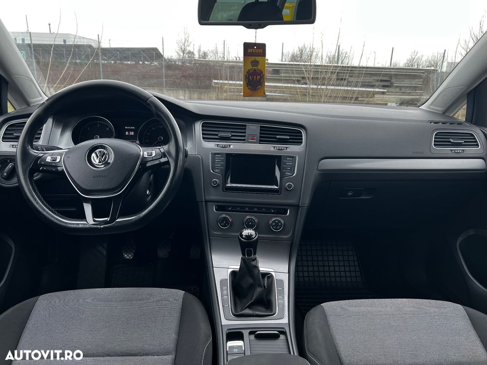 Volkswagen Golf 1.6 TDI DPF Trendline - 9