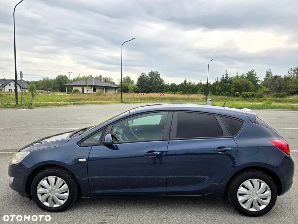Opel Astra 1.6 Cosmo - 36