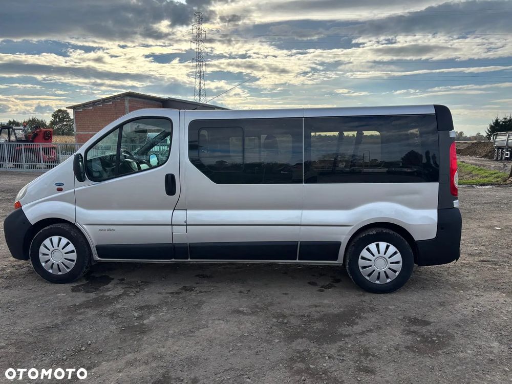 Renault Trafic 2.5 dCi L2H1 Komfort - 4