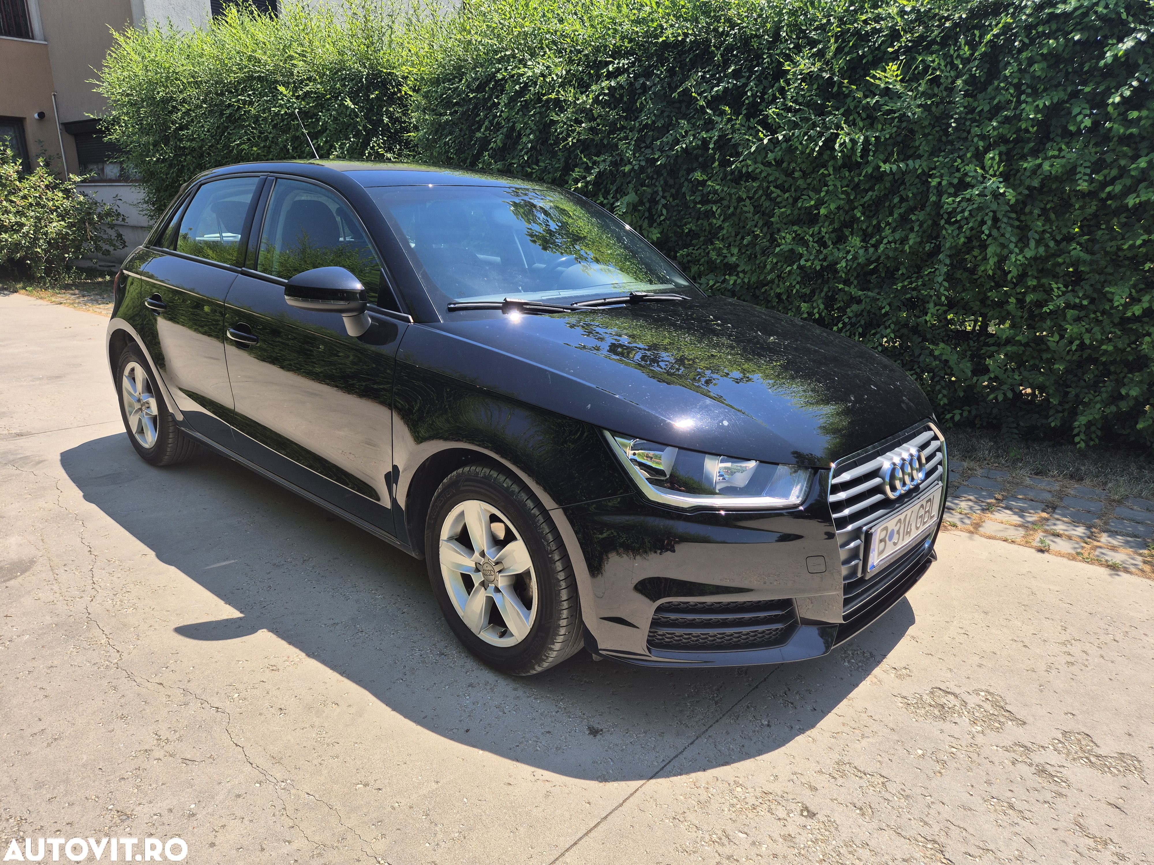 Audi A1 Sportback 1.0 TFSI S tronic - 1